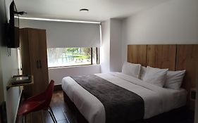 Aw Hotel Ariston Embassy